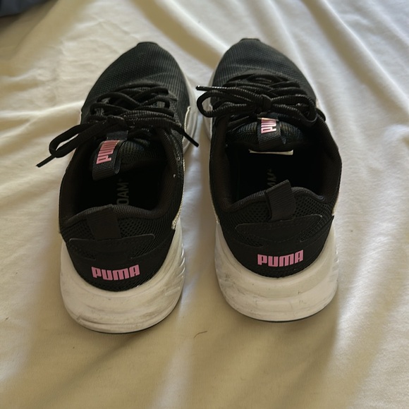 Puma - Picture 2 of 10